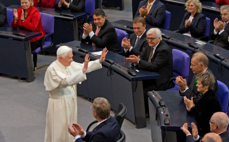 Benedetto XVI | Messaggio al convegno "Diritti fondamentali e conflitti tra diritti"